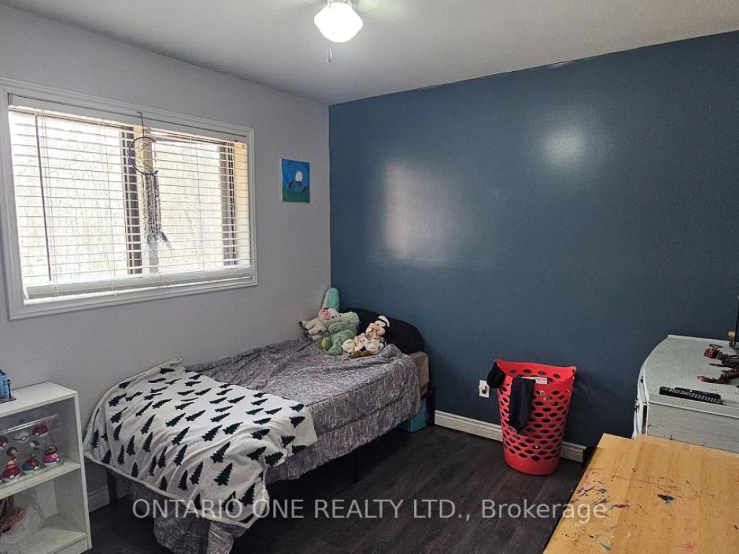 1045 COWBELL LANE, Gravenhurst (Morrison)