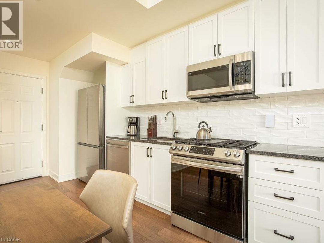 1869 MUSKOKA 118 Road W Unit# BTV-105, Lake Muskoka