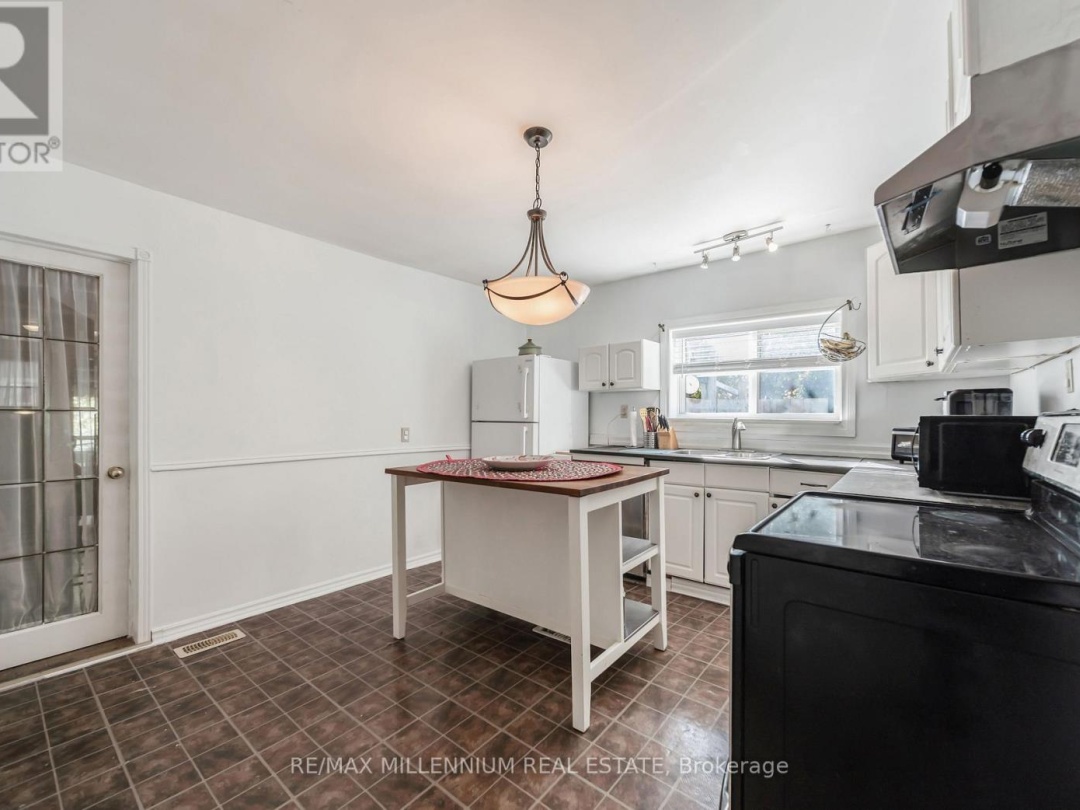 173 BARRIE ROAD, Orillia