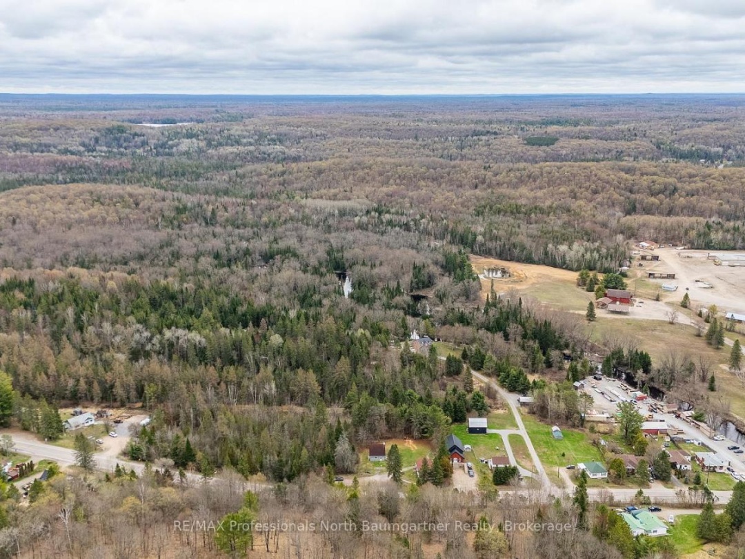 10752 COUNTY ROAD 503, Highlands East (Glamorgan)