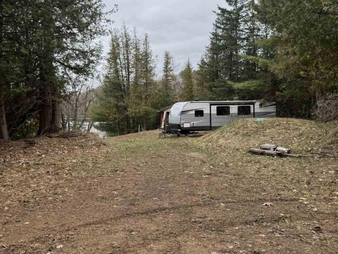 25 FIRE ROUTE 330 (NORTHSHORE RD), Fortescue Lake
