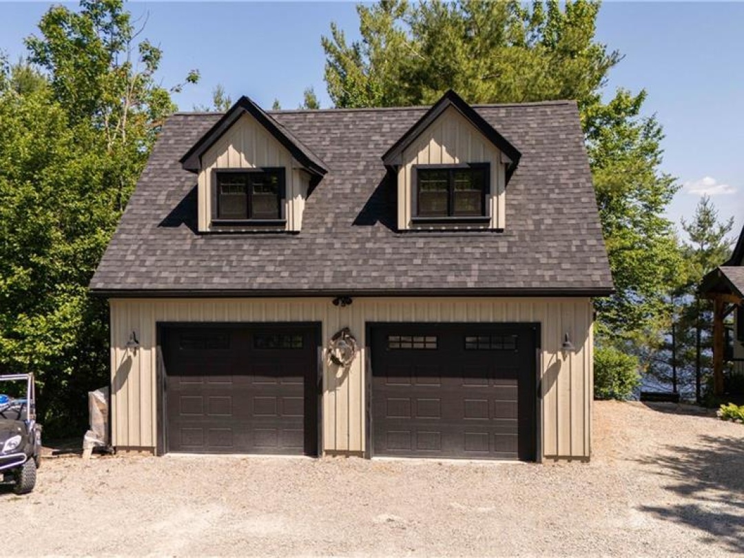990 HASKETT'S Drive, Six Mile Lake
