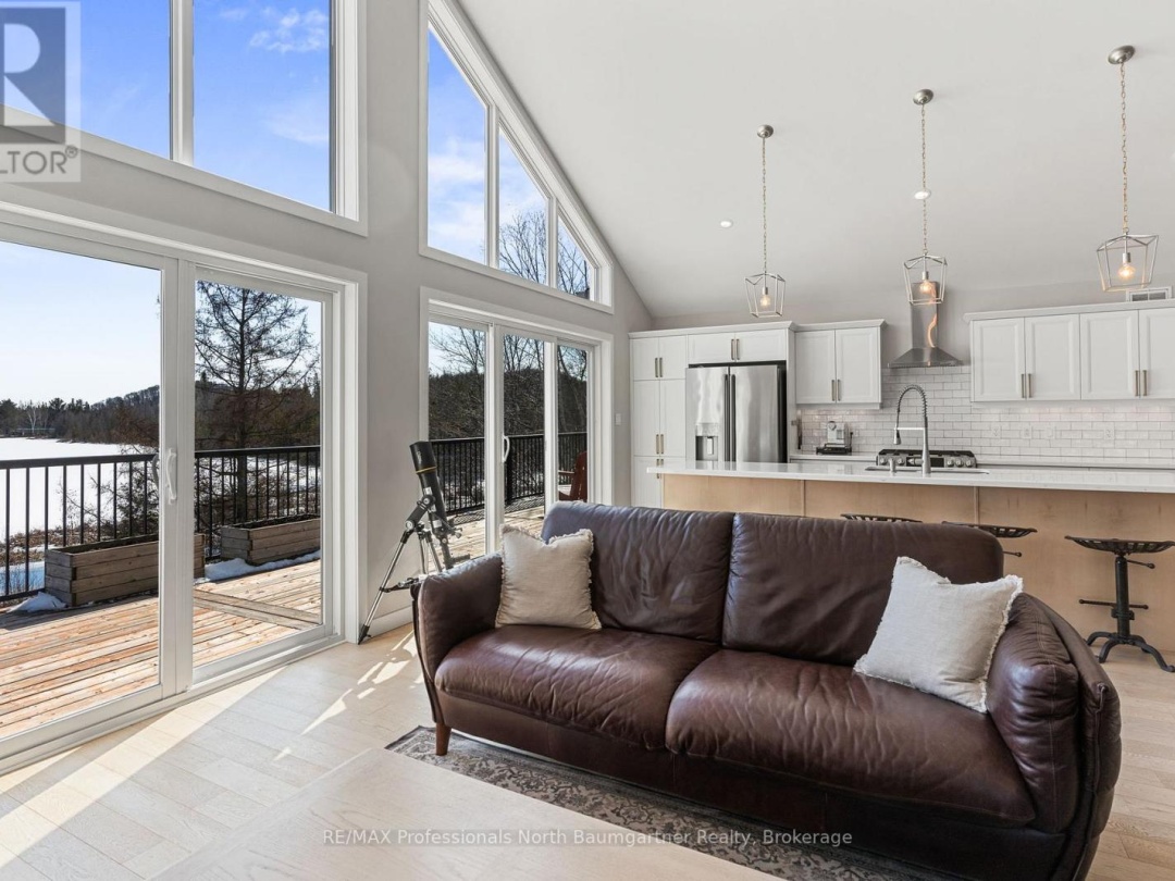 4318 GLAMORGAN ROAD, Haas Lake
