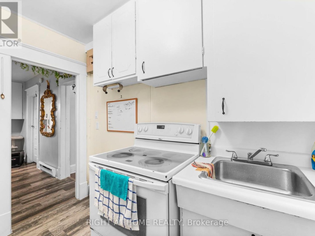 105 GIBSON STREET, Parry Sound