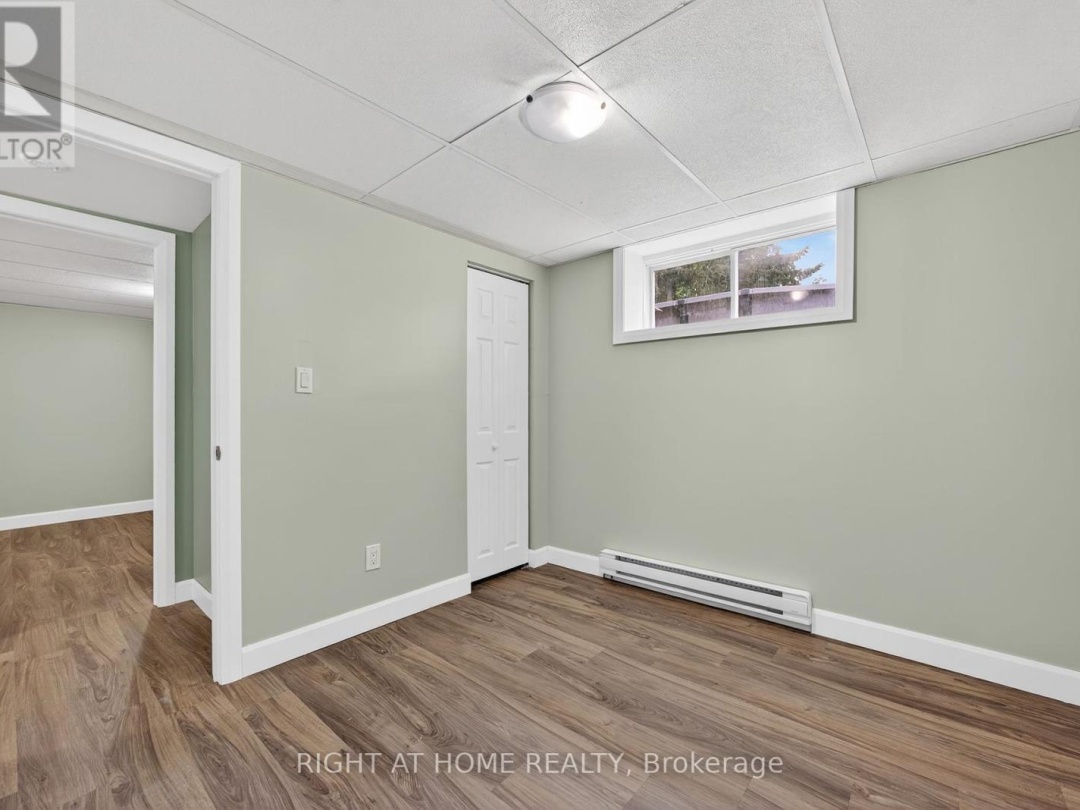 112 BORLAND STREET E, 
