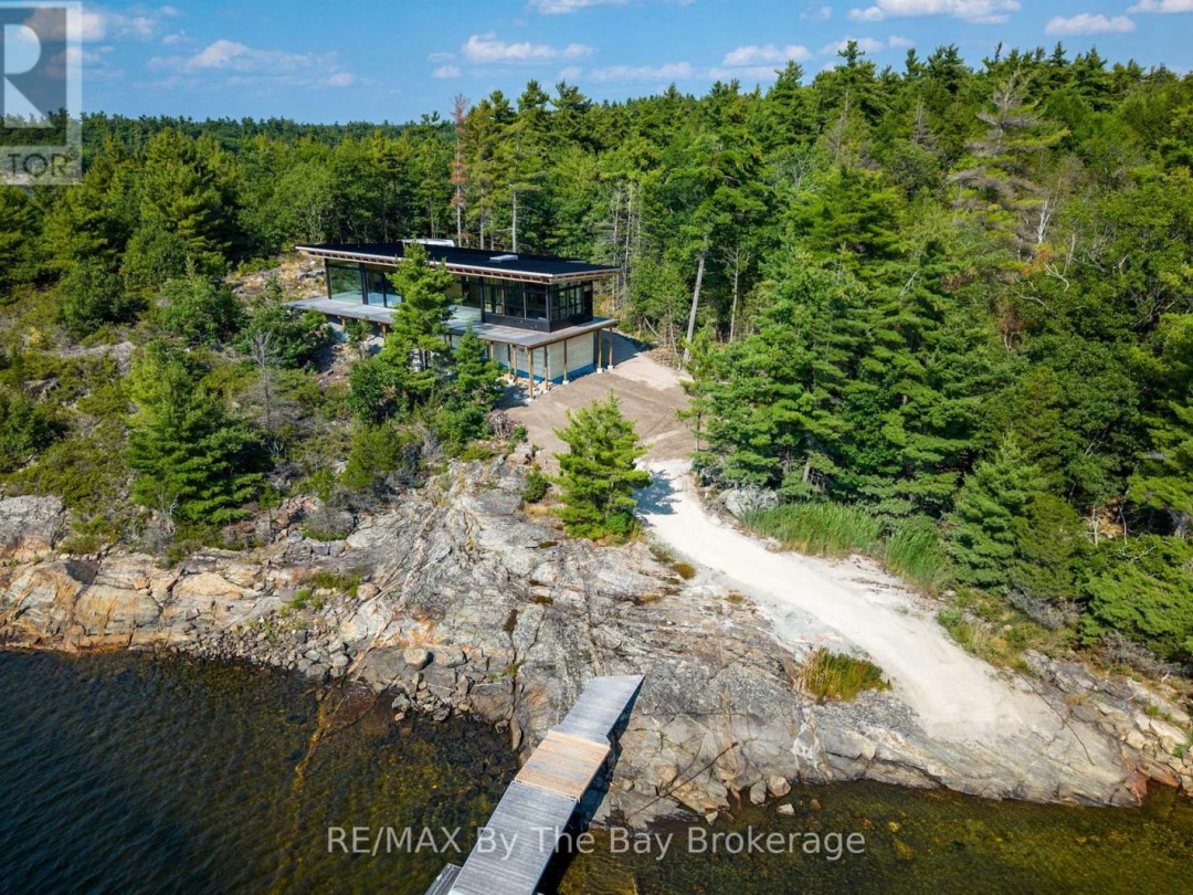 11324 ISLAND 1810/BONE ISLAND, Georgian Bay