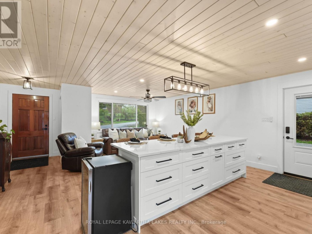 2 KENNEDY DRIVE, Kawartha Lakes (Fenelon Falls)