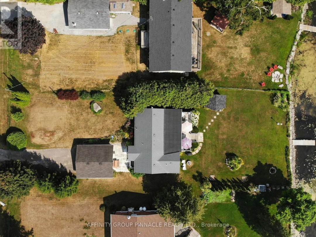 11 LAKEVIEW CRESCENT, 