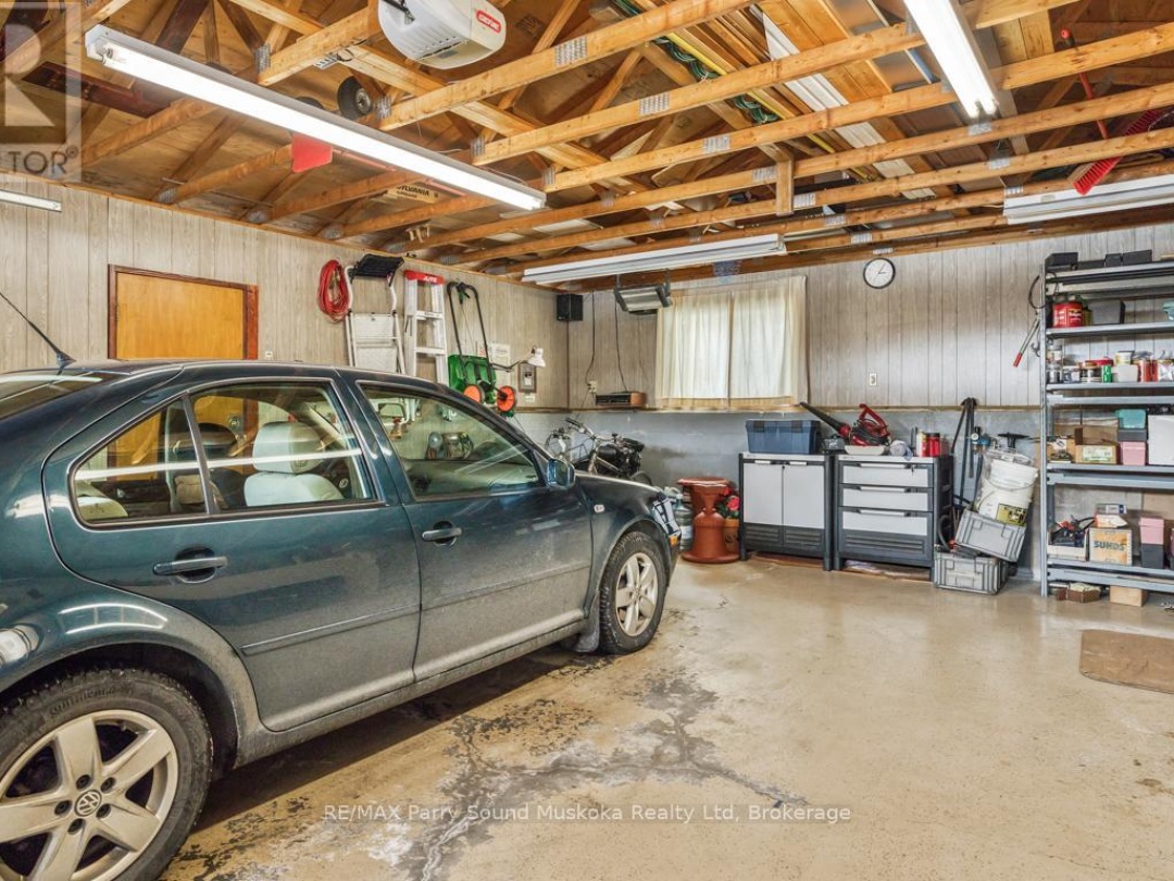 2 LAIRD DRIVE, Parry Sound