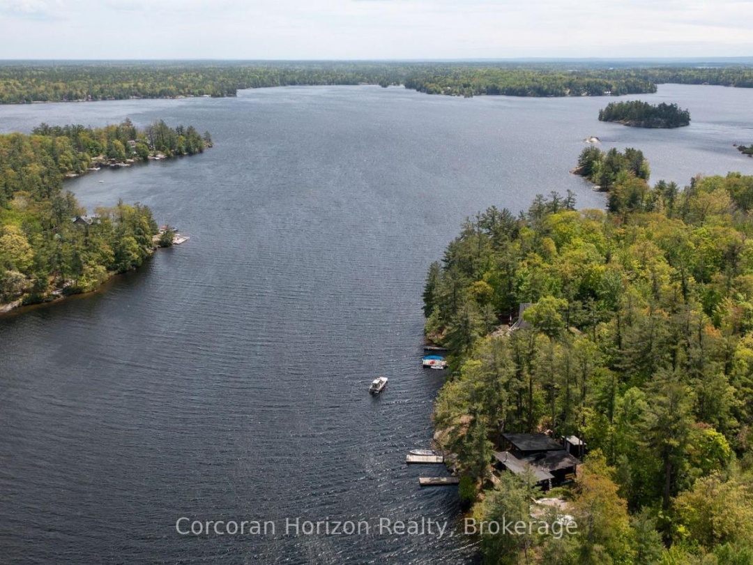 1320 ISLAND 360 ISLAND, Six Mile Lake