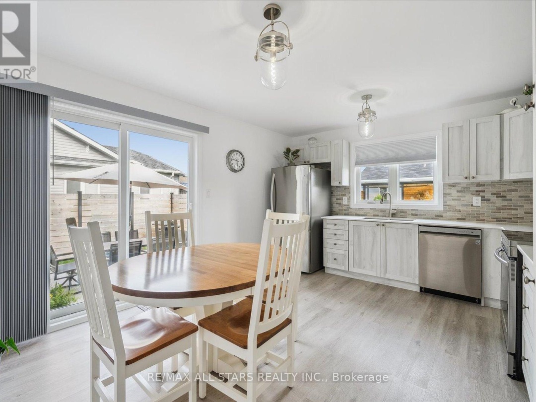 31 REYNOLDS DRIVE, Ramara (Atherley)
