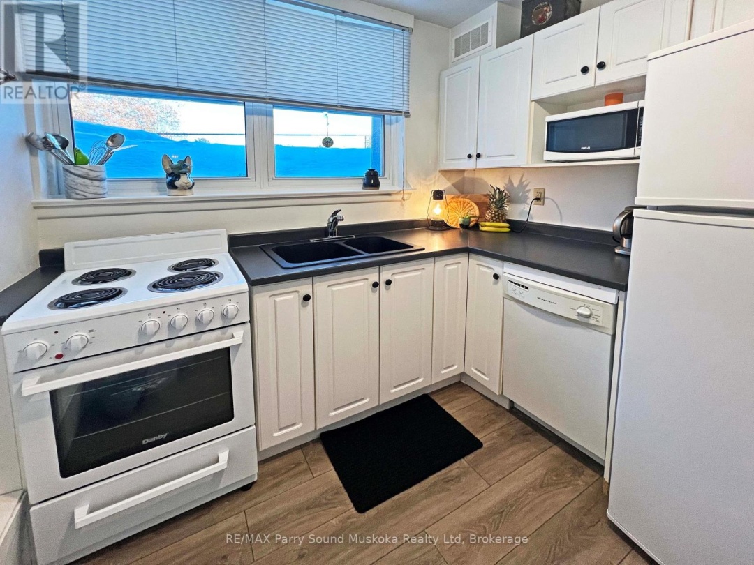 4 - 118 ISABELLA STREET, Parry Sound