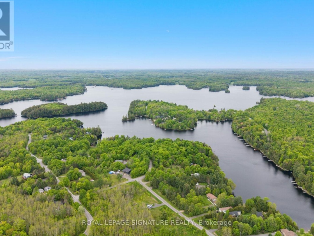 44 SUNNYSHORE PARK DRIVE, McKellar