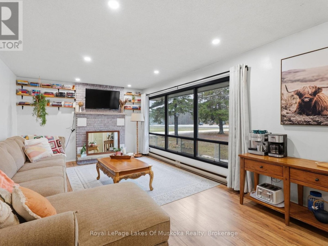42 RIVERSIDE DRIVE, Huntsville (Brunel)