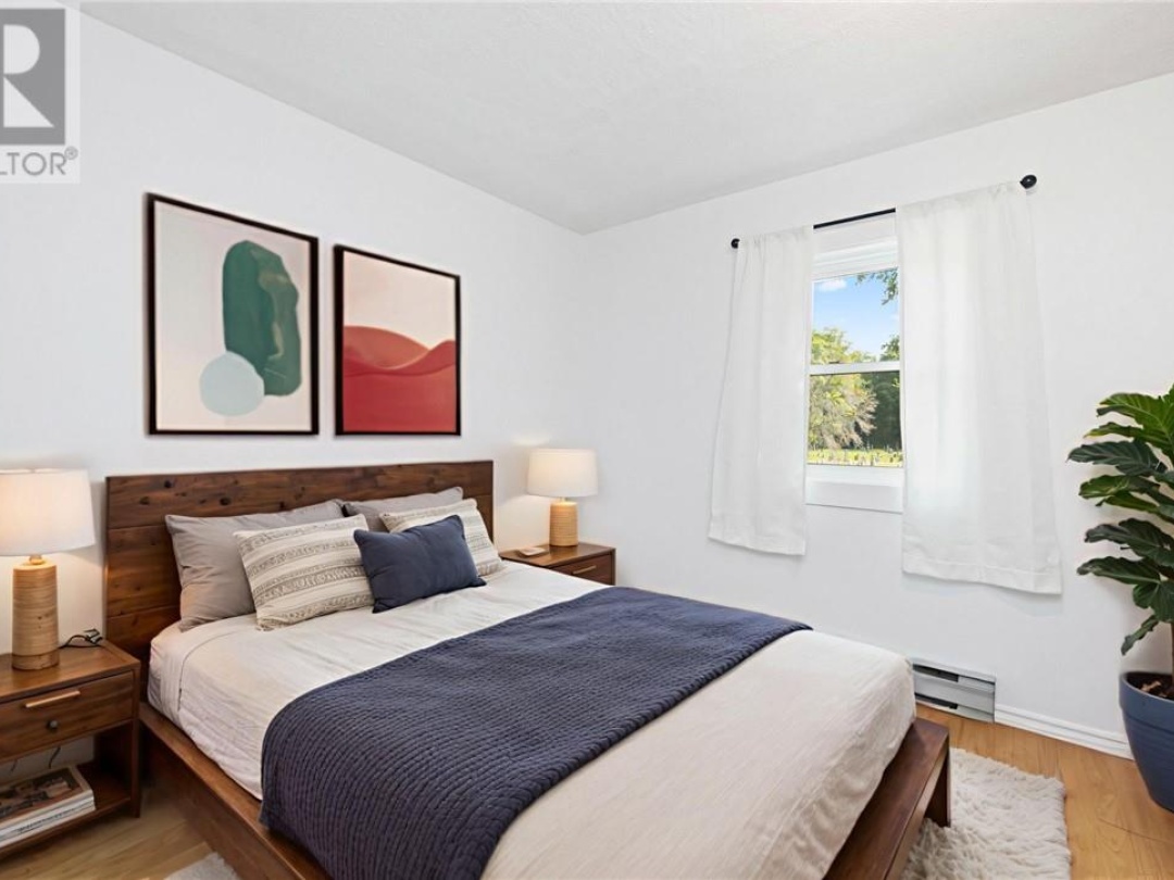 5 Hillcrest Avenue, 