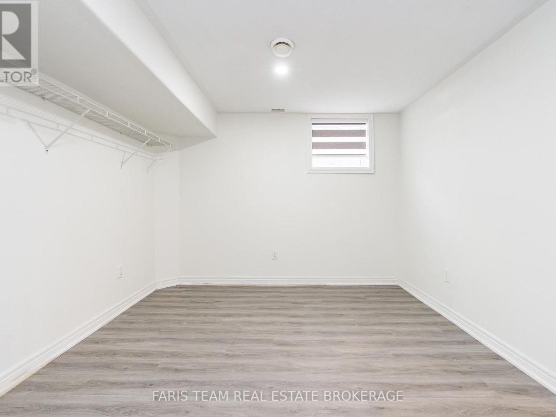 2 VANESSA DRIVE, 