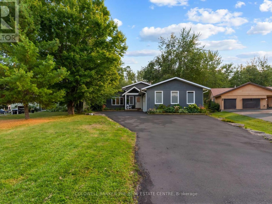2656 WESTSHORE CRESCENT, 