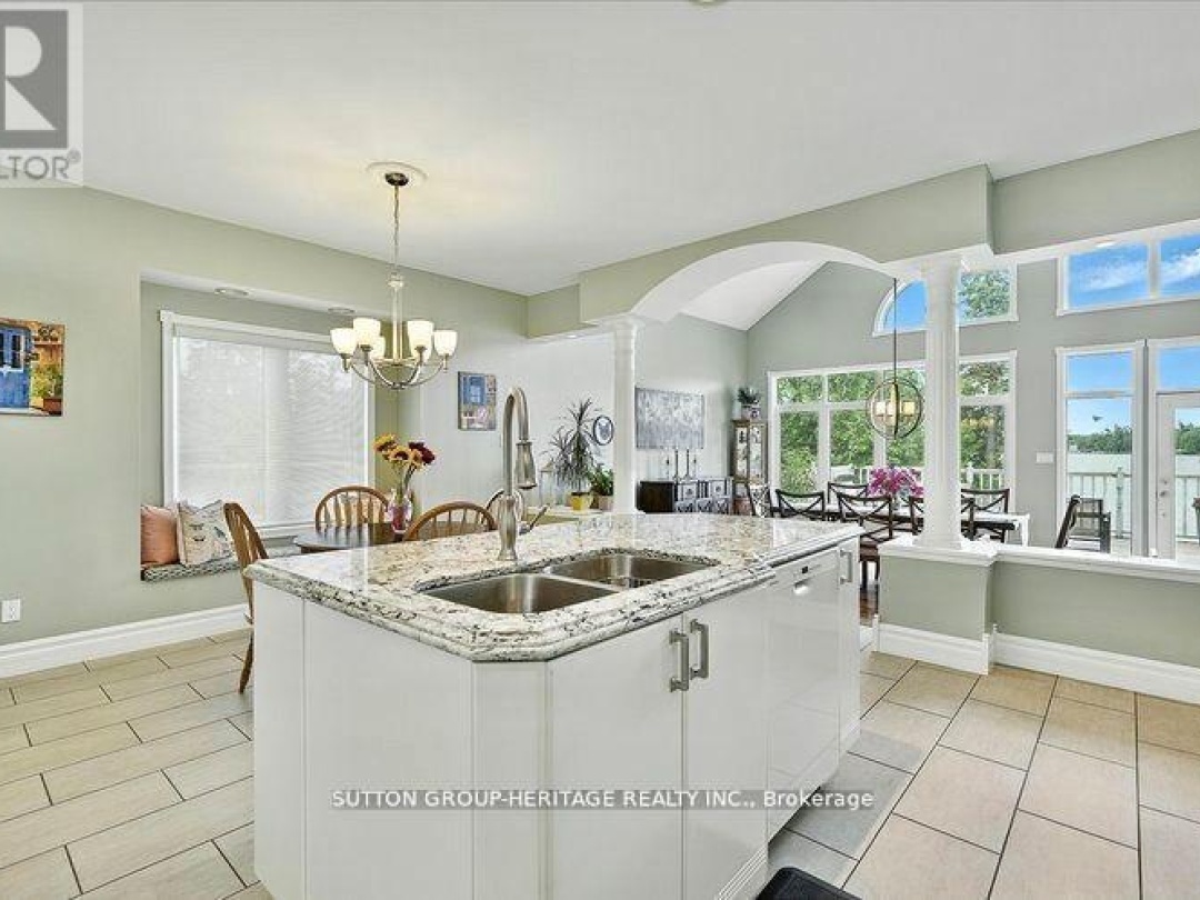 400 FRONT STREET W, Sturgeon Lake