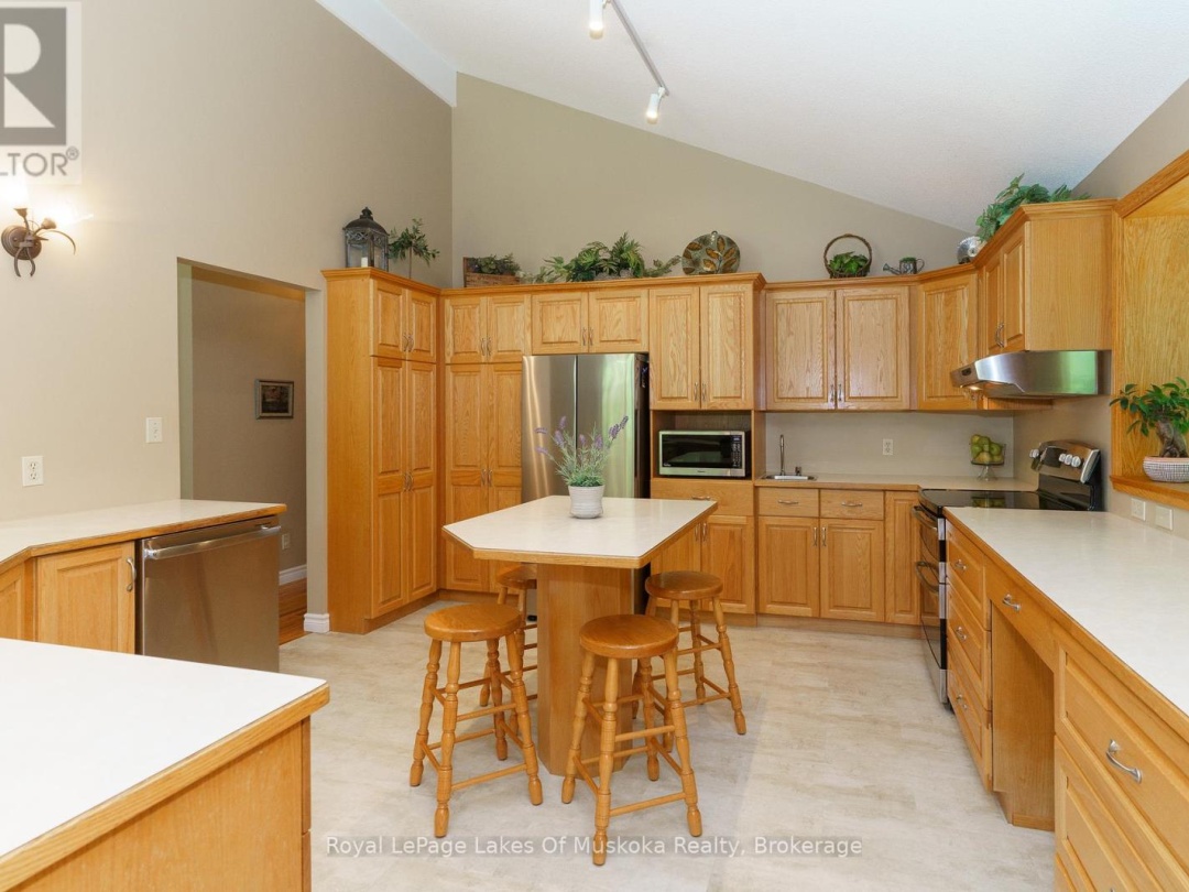 1020 AMELIA CRESCENT, Gravenhurst (Morrison)