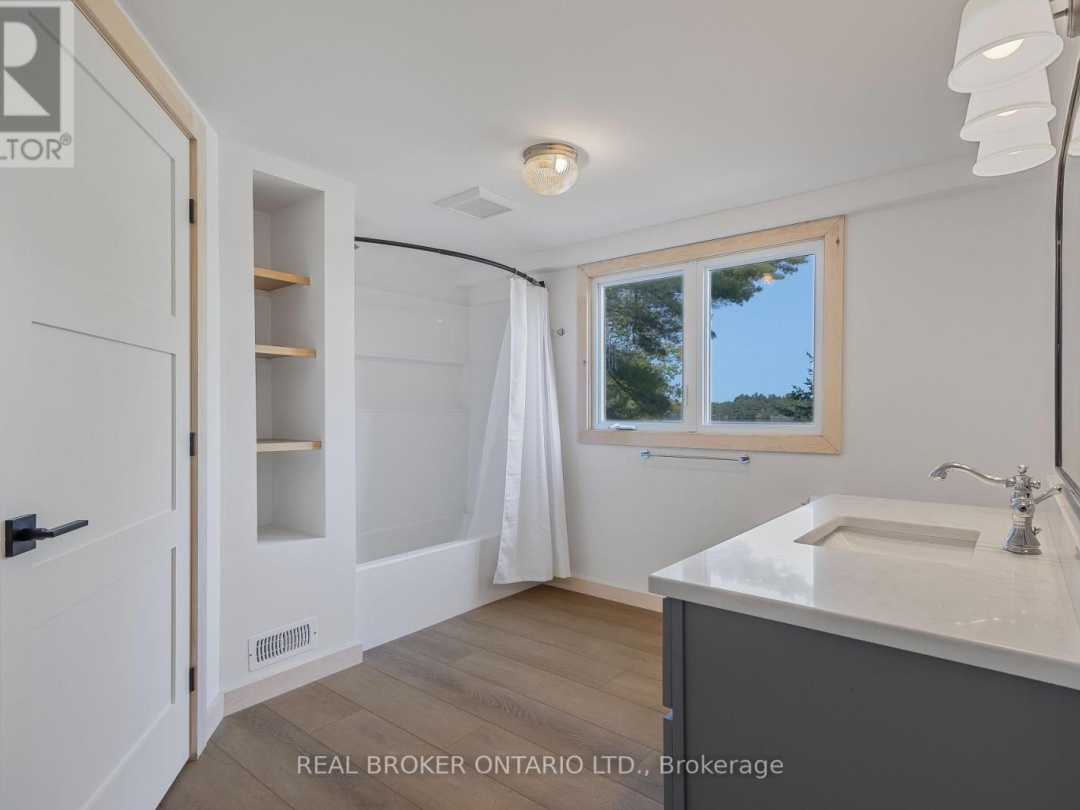3 1148 South Muldrew Lake Road N, Muldrew-south Lake