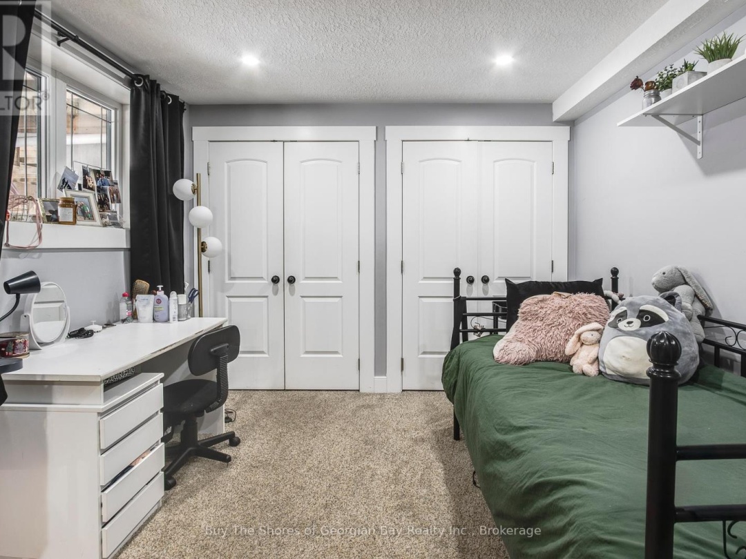399 DAWSON'S SIDE ROAD, 
