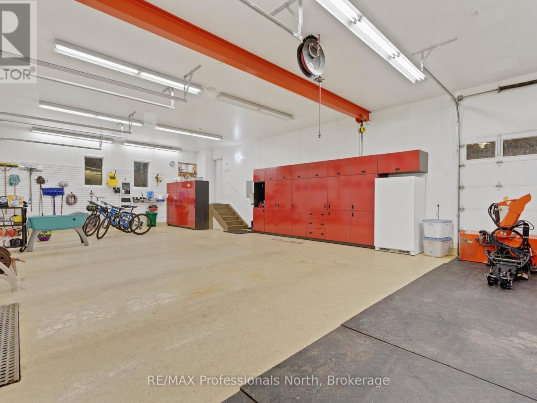 1656 MUSKOKA BEACH ROAD, Bracebridge (Muskoka (N))