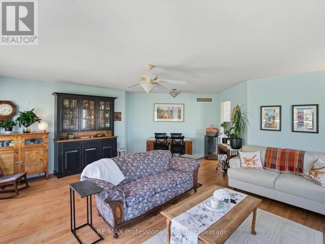 17 KEALL CRESCENT, 