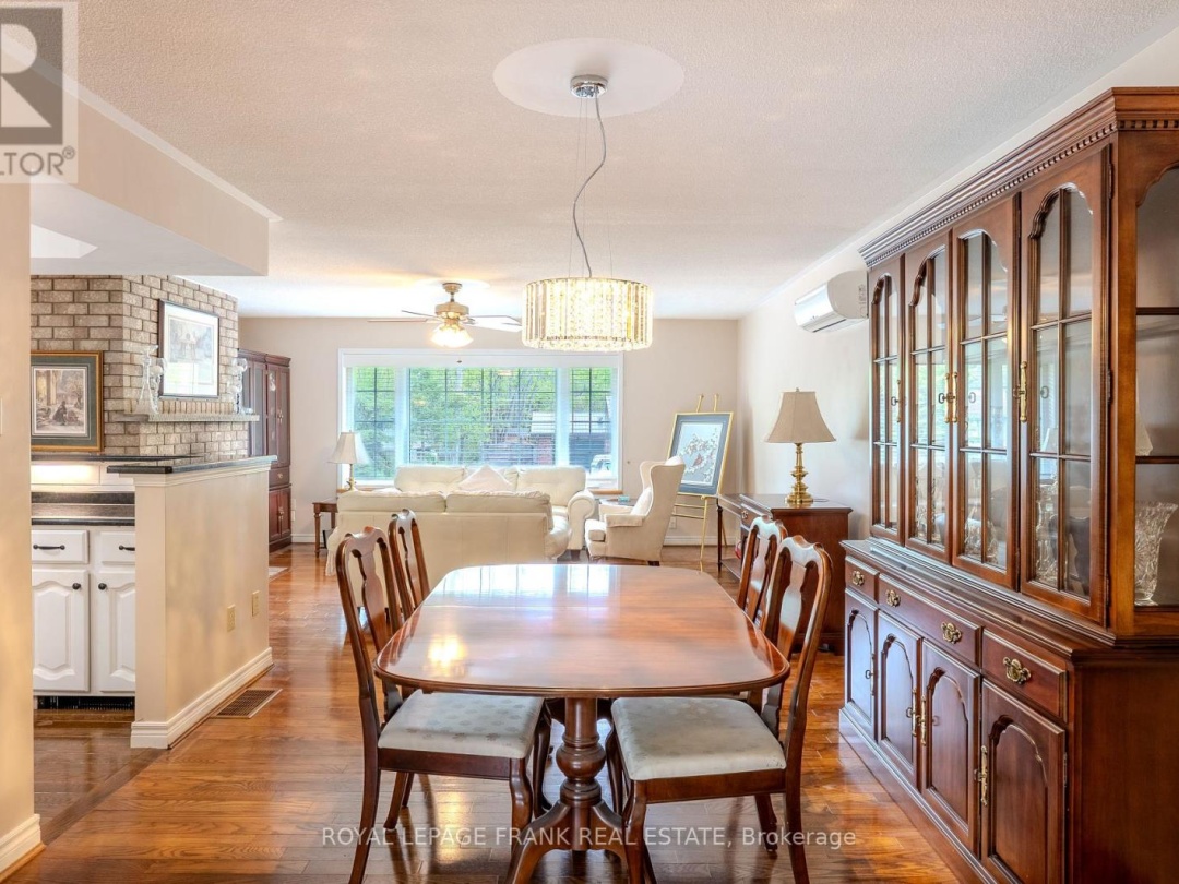 97 PIRATES GLEN DRIVE, Pigeon Lake