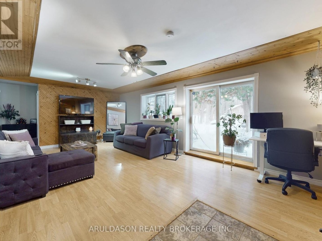 1208 BIRCHCLIFFE CRESCENT, Severn