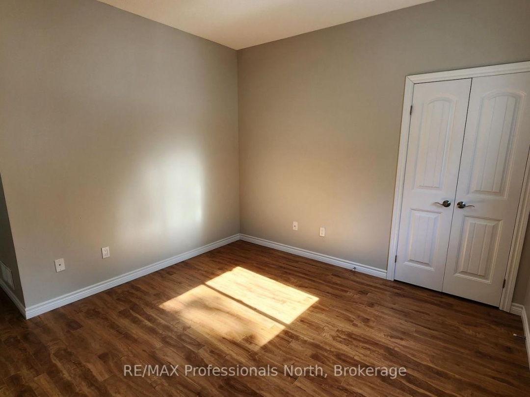 19 DUNCAN STREET E, Huntsville (Chaffey)