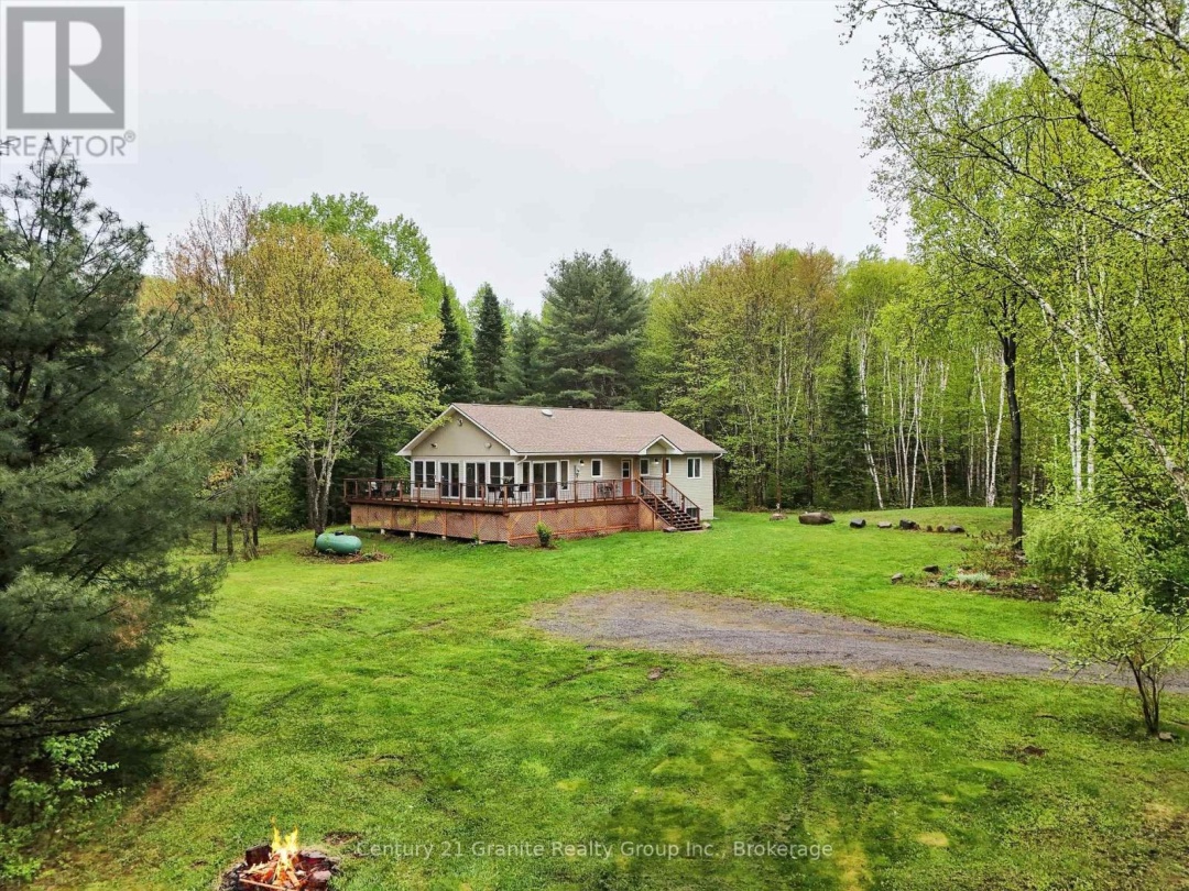 2302 Buckslide Road, Algonquin Highlands (Stanhope)
