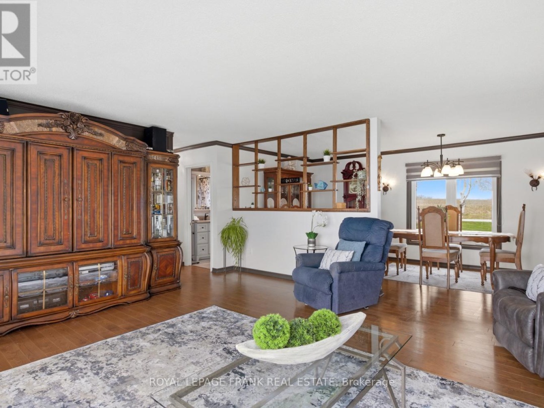 106 STARR BOULEVARD, Lake Scugog