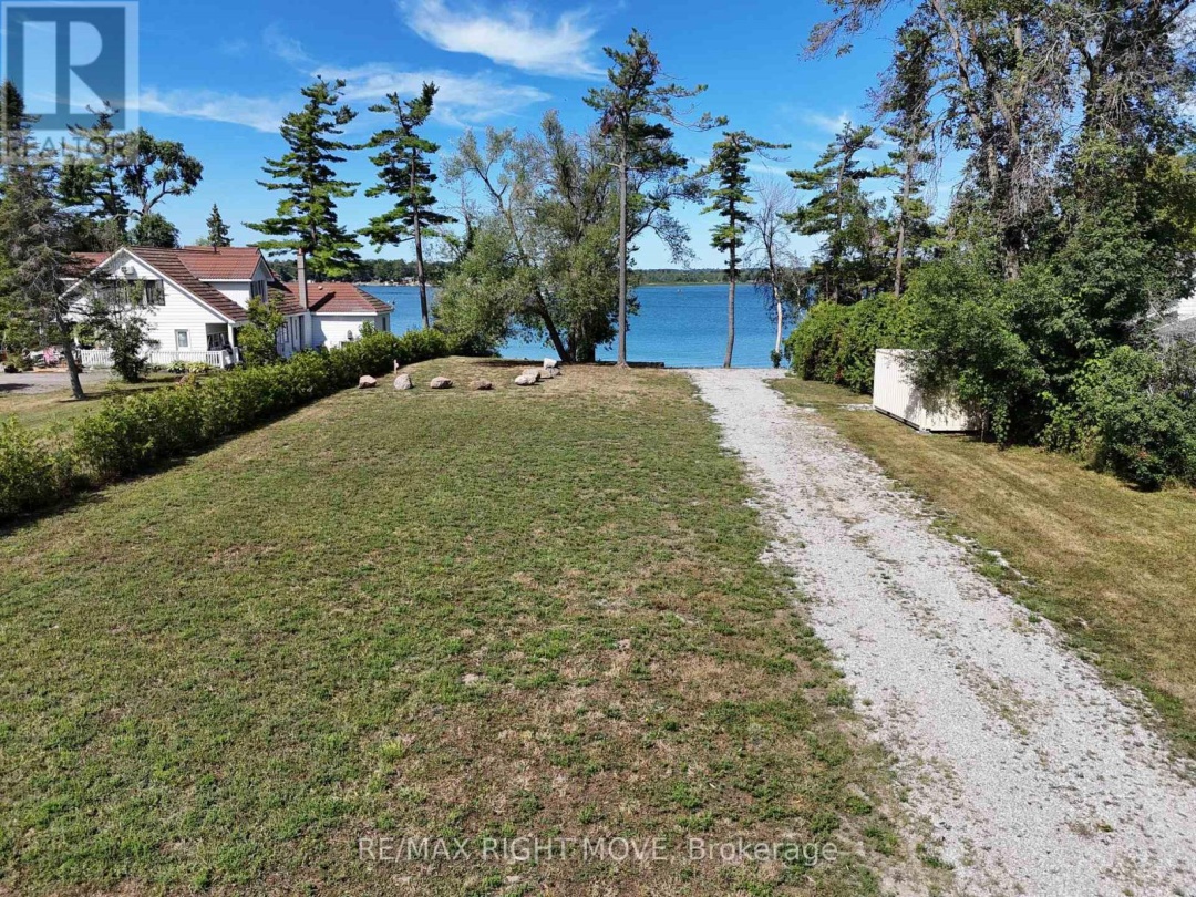 135 CREIGHTON STREET S, Lake Simcoe