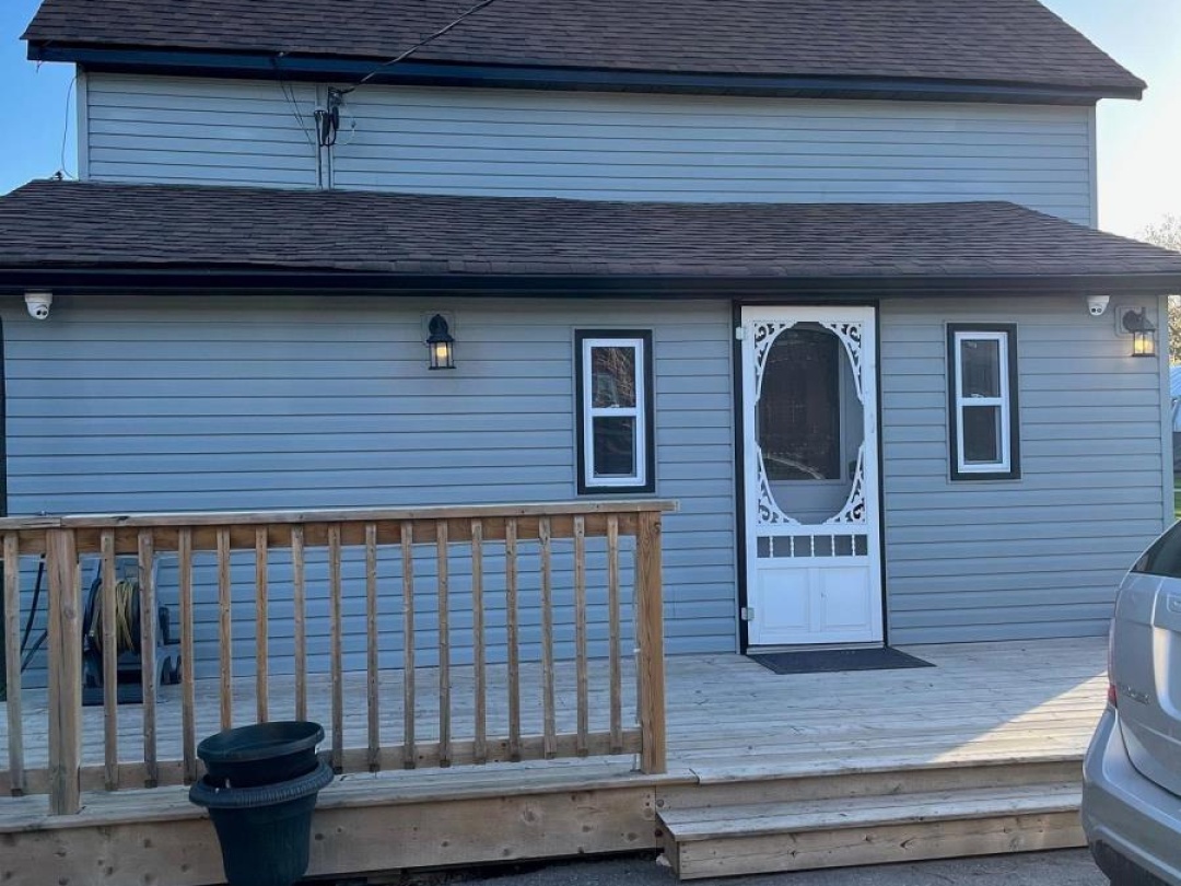42 PAVILLION ROAD, Sturgeon Lake