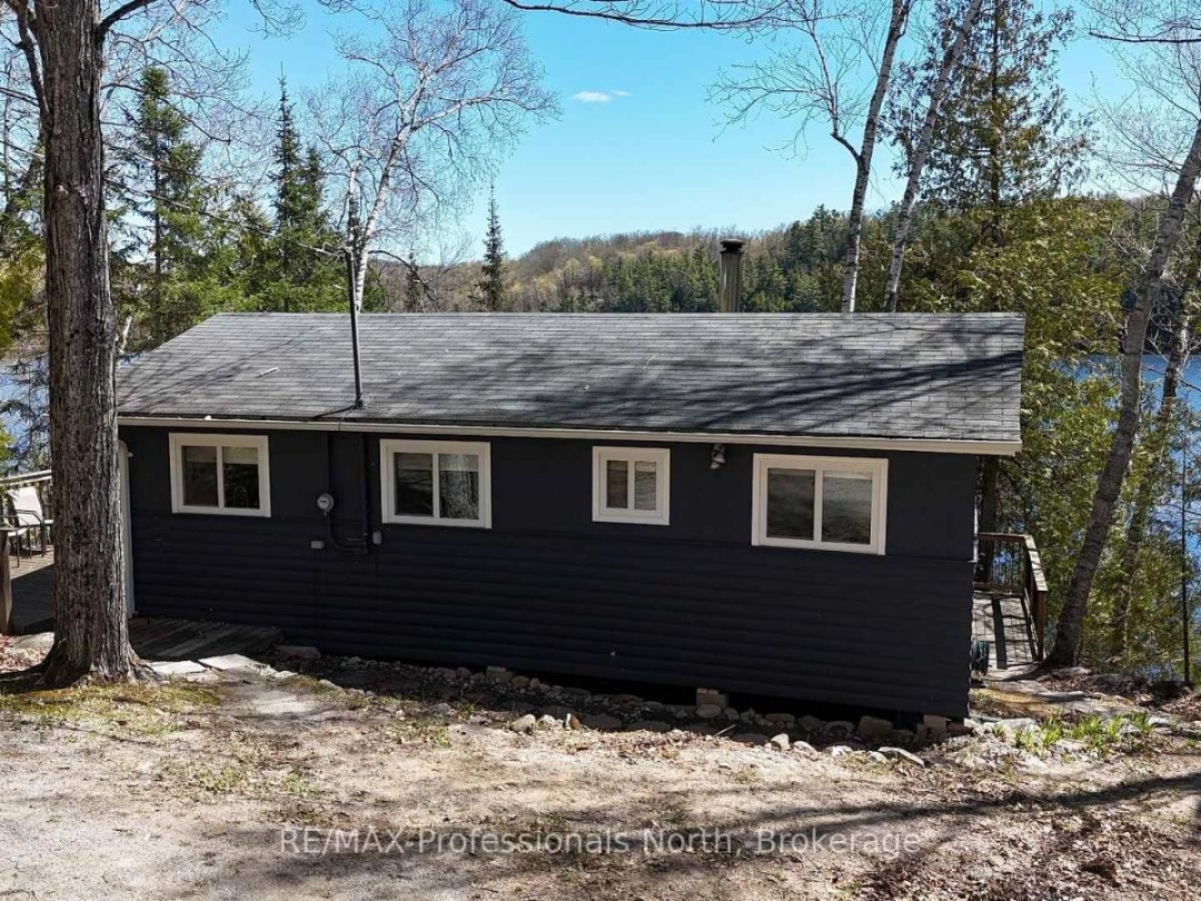 1080 HEART'S CONTENT DRIVE, Salerno Lake
