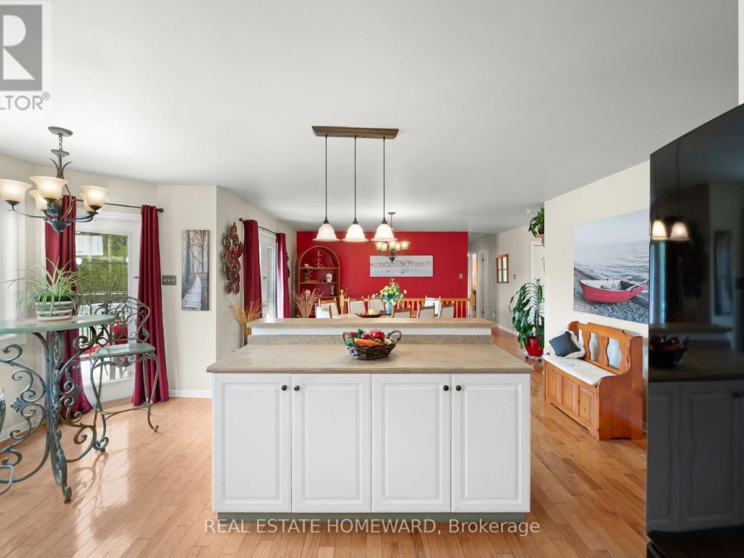 56 DRIFTWOOD SHORES ROAD, Canal Lake