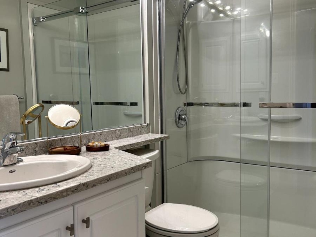 5 - 3421 GRANDVIEW FOREST DRIVE, 
