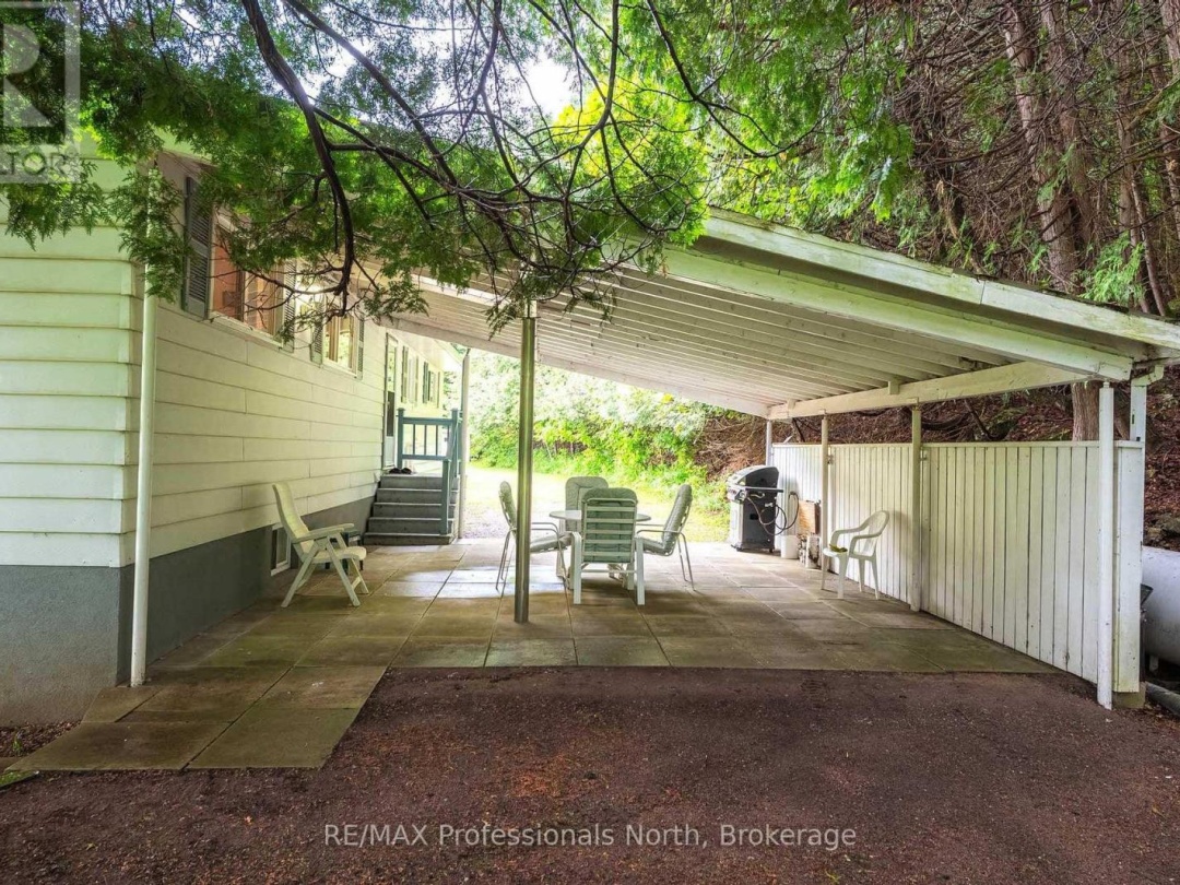 1981 HORSESHOE LAKE ROAD, 