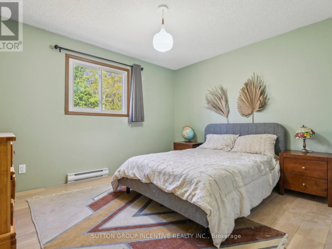 11 MACKENZIE PLACE, Balsam Lake