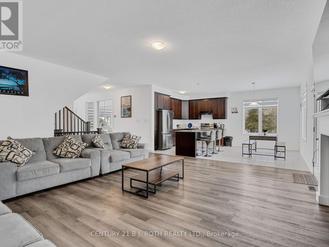 22 DYER CRESCENT, Bracebridge (Macaulay)