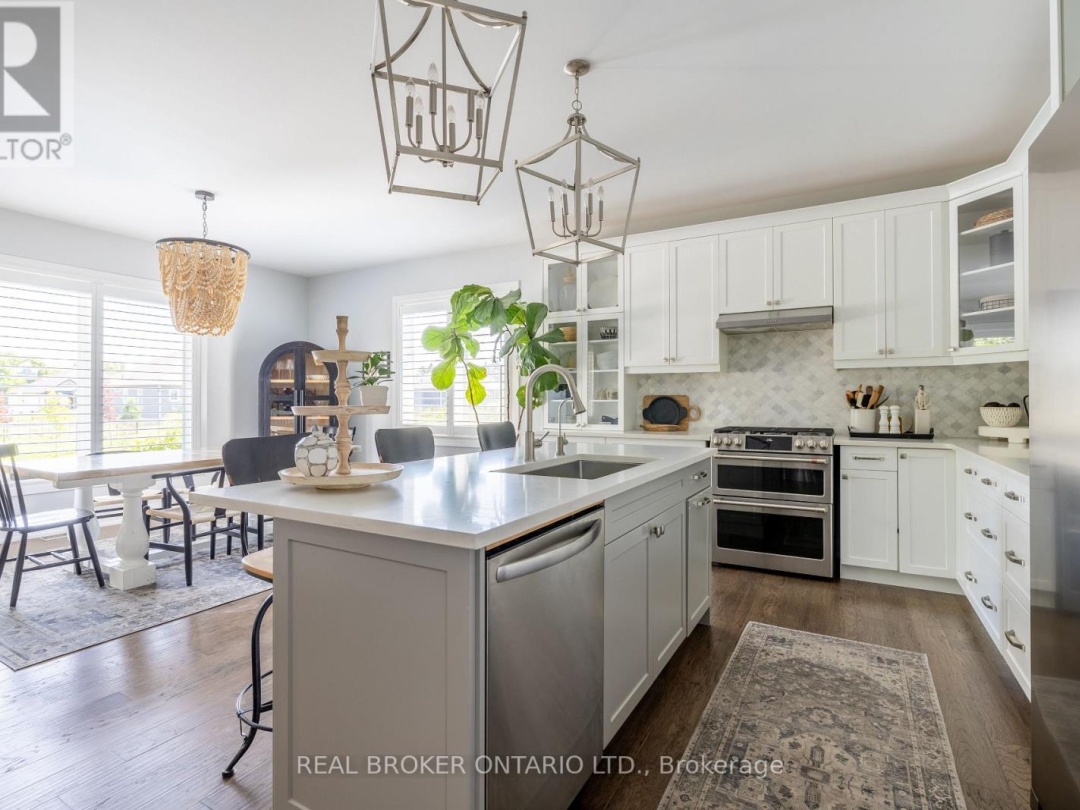 19 CHESLOCK CRESCENT, Oro-Medonte (Warminster)