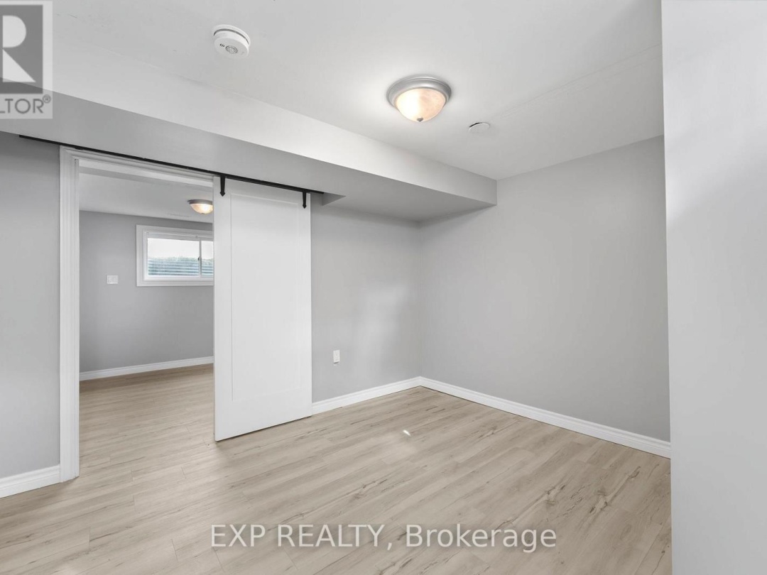 143 WESTMOUNT DRIVE N, 