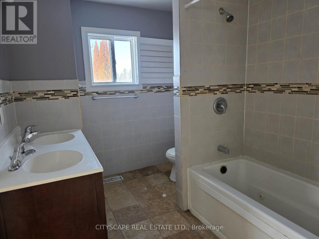 34 ROBINSON AVENUE, Kawartha Lakes (Kirkfield)