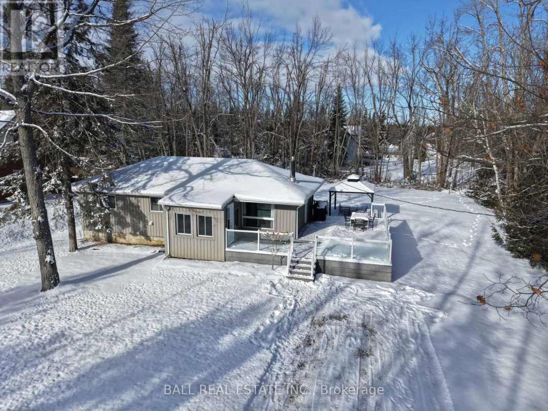 25 BAYVIEW ESTATE ROAD, Sturgeon Lake