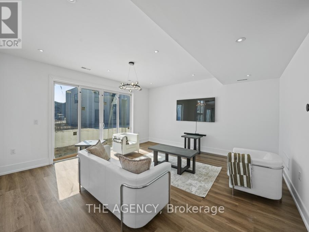 3714 QUAYSIDE DRIVE, Severn (West Shore)