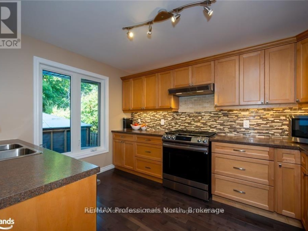 40 GLENWOOD DRIVE, Huntsville (Chaffey)