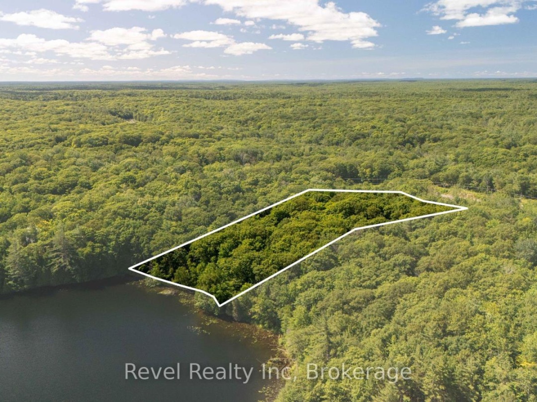 14 ZHAAWASHKWAA MIIKAN ROAD, Clear Lake