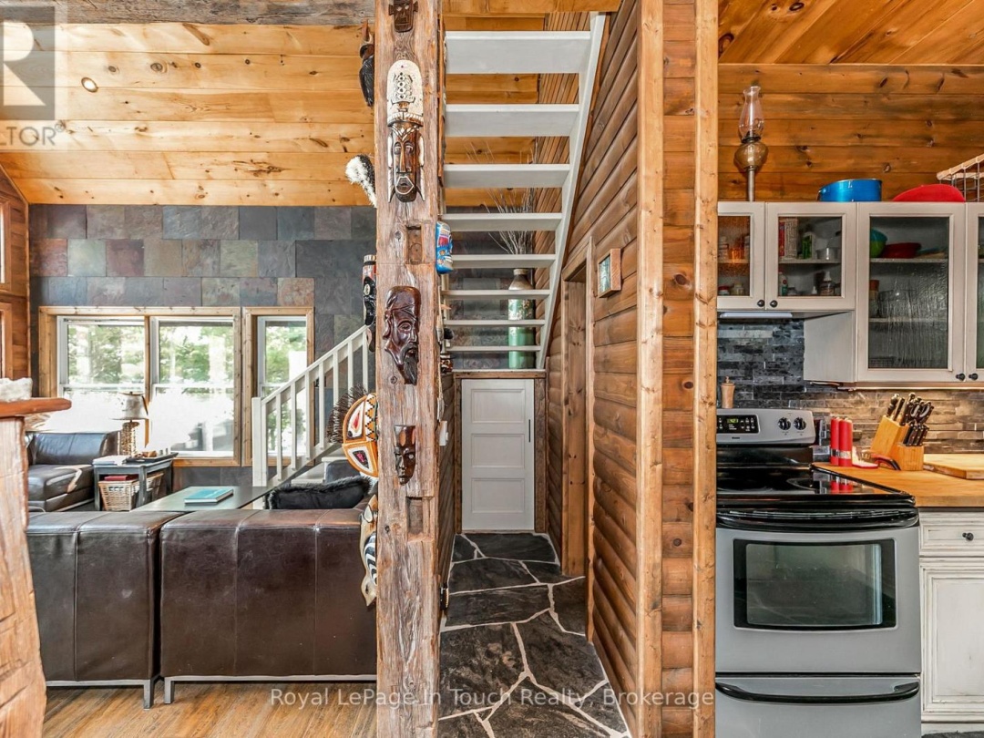8 B686 DERBYSHIRE, Georgian Bay