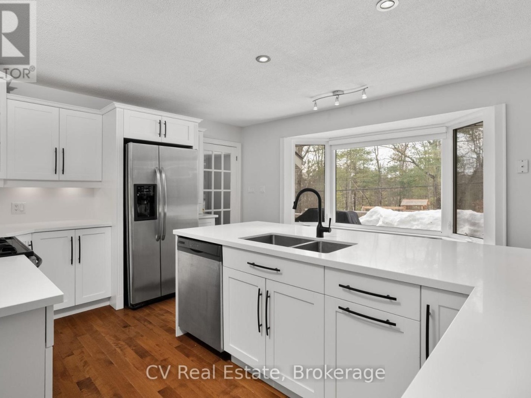 1343 NORTH MULDREW LAKE ROAD, Muldrew-North Lake