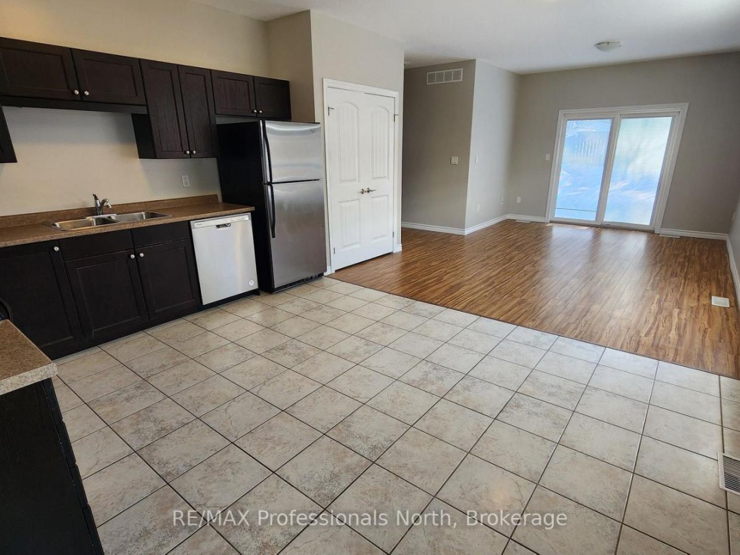 19 DUNCAN STREET E, Huntsville (Chaffey)